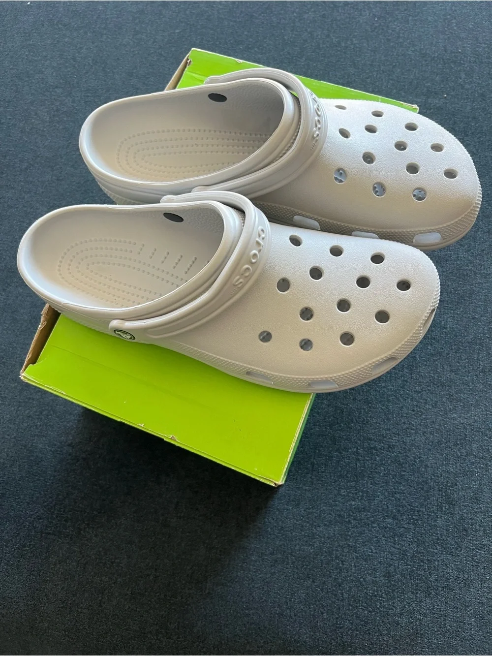 CROCS Classic Clog in White